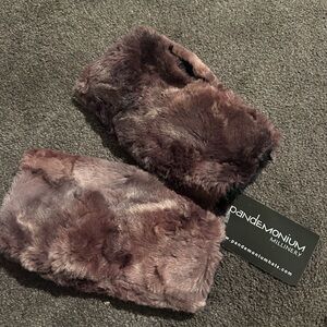 Pandemonium Millinery Women's Faux Fur gloves - purple